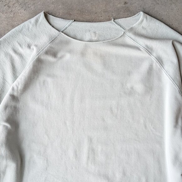 Vuori Pastel Green Terry Raw Neckline Long Sleeve Sweatshirt medium - Picture 2 of 7